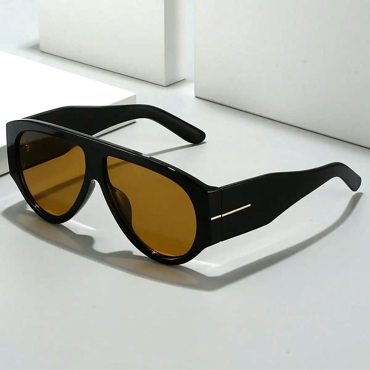 Street Fashion Shoot - UV400 Vintage Oversized Sunglasses Unisex Lightweight