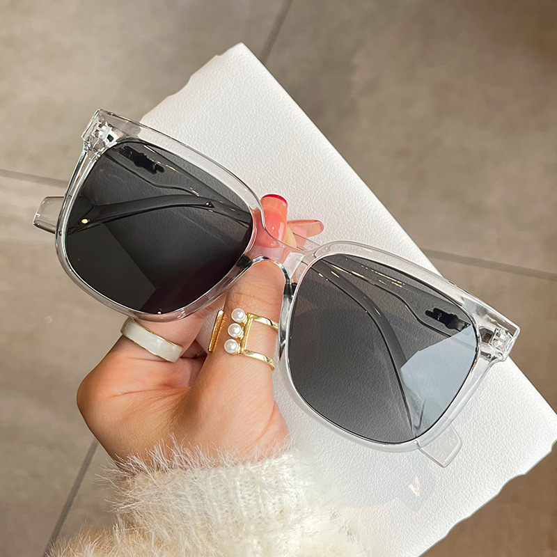 UV400 Sunglasses for Women Ret - Street Fashion Shoot avis et prix
