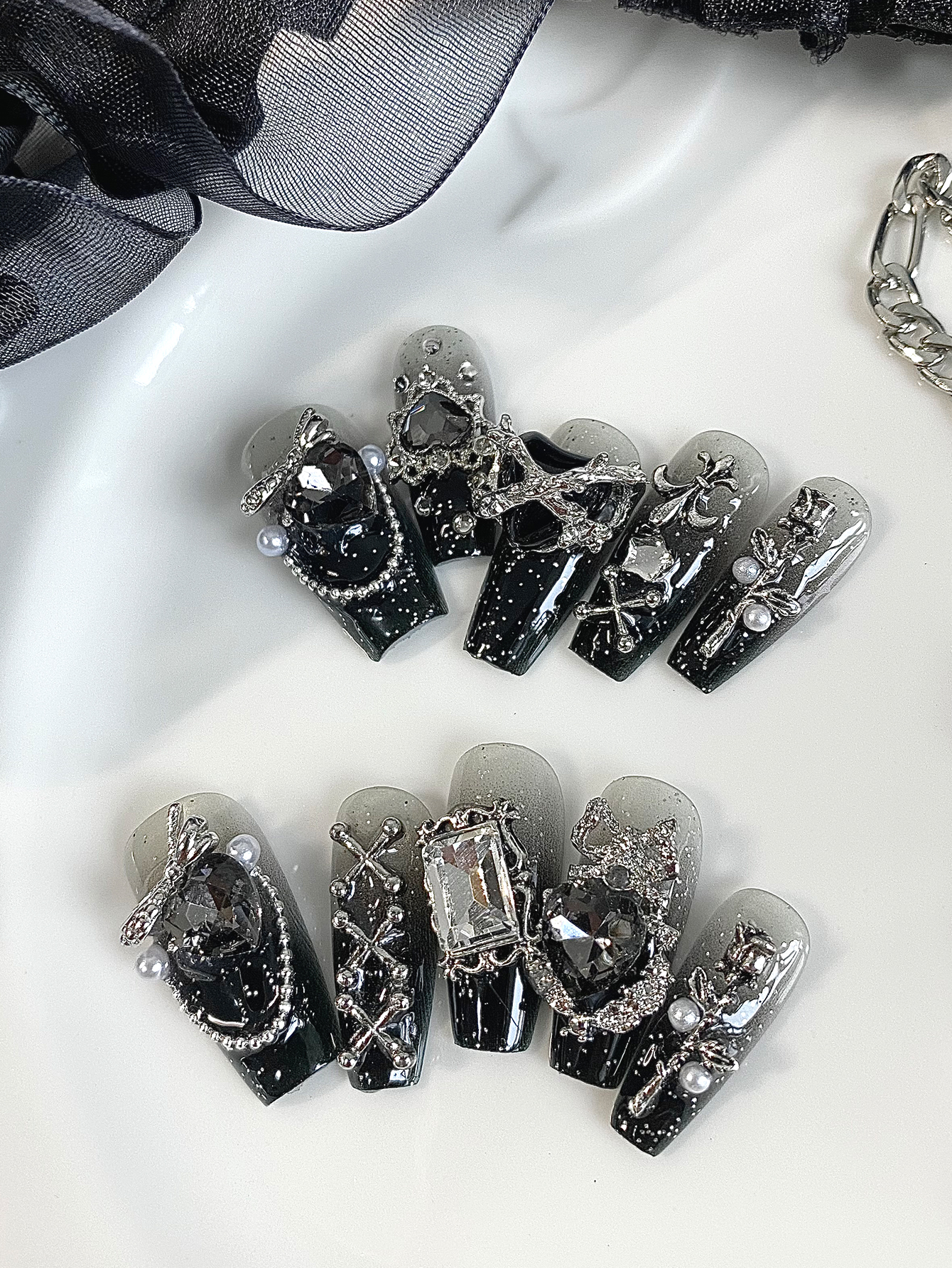 10 Pieces of Heart-Shaped Blac - Street Fashion Shoot avis et prix
